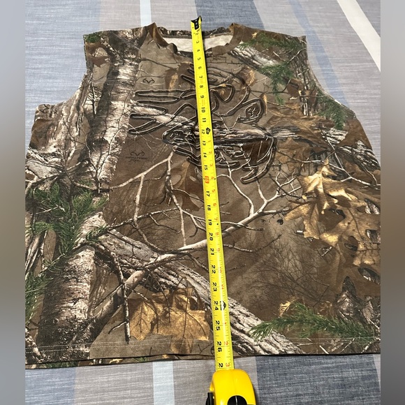 Men’s XL Legendary Whitetails brand camo muscle shirt - Picture 5 of 8